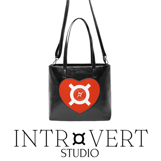 INTROVERT Studio startet mit ersten Designs: Entdecken Sie unsere einzigartigen Kreationen in der Studio, Urban und Couture Line!